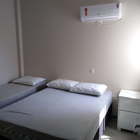 Apartamento A 100 M Da Praia Grande 乌巴图巴 外观 照片